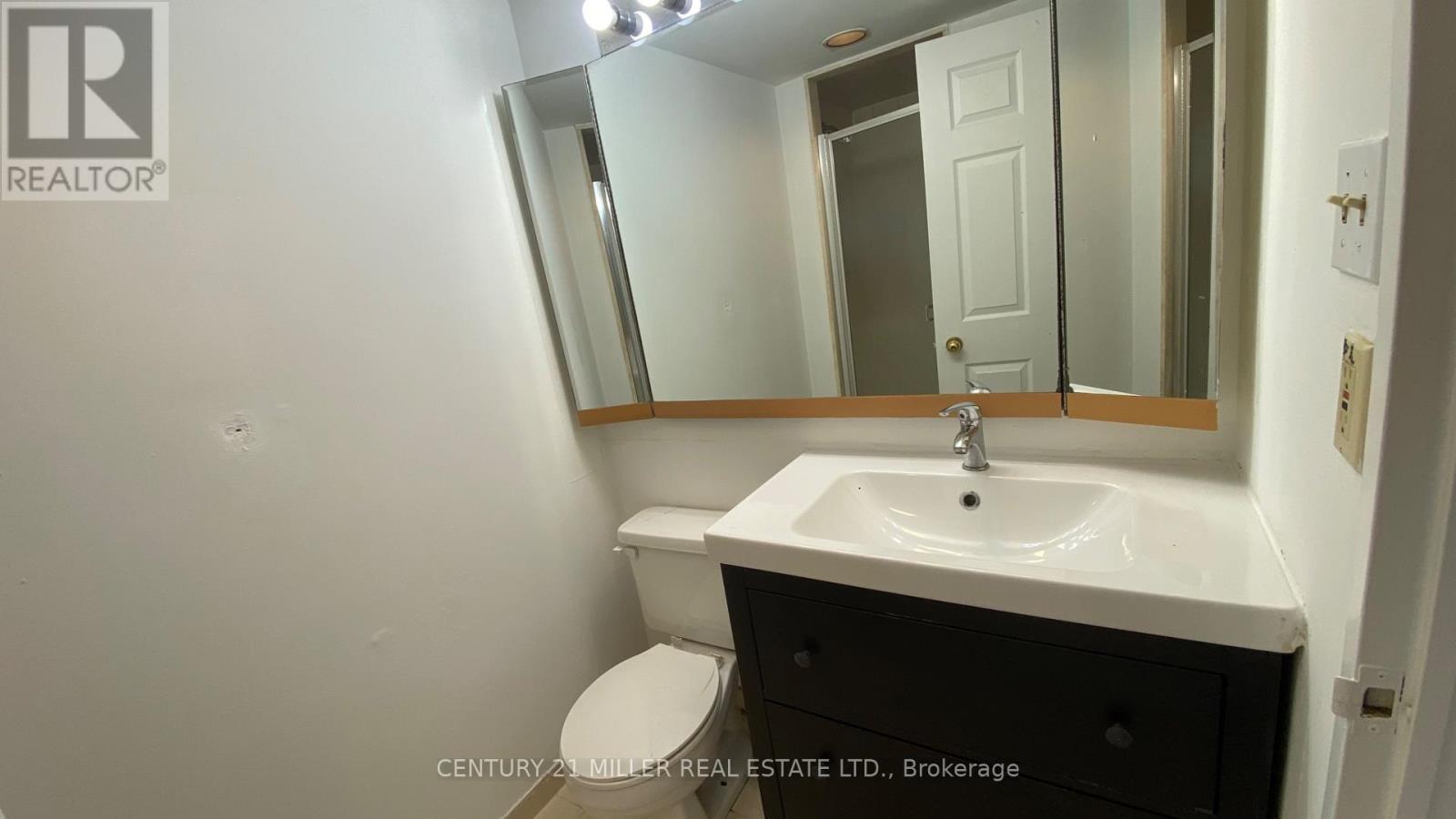 1702 - 285 Enfield Place, Mississauga (City Centre), Ontario  L5B 3Y6 - Photo 7 - W13689508