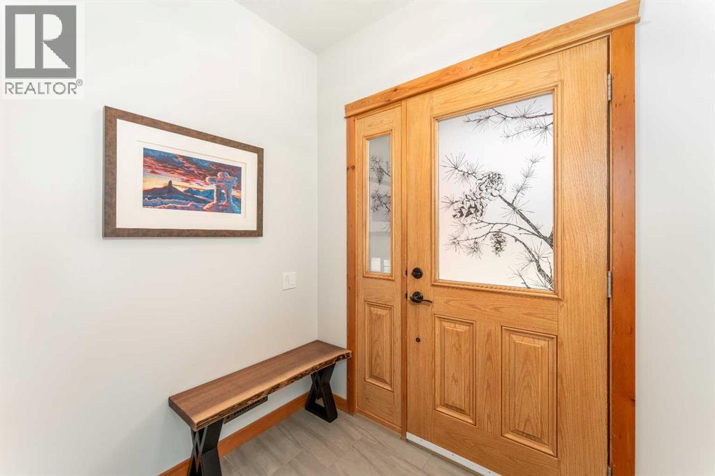 183 Hubman Landing, Canmore, Alberta T1W 3L3 - Photo 3 - A2316850