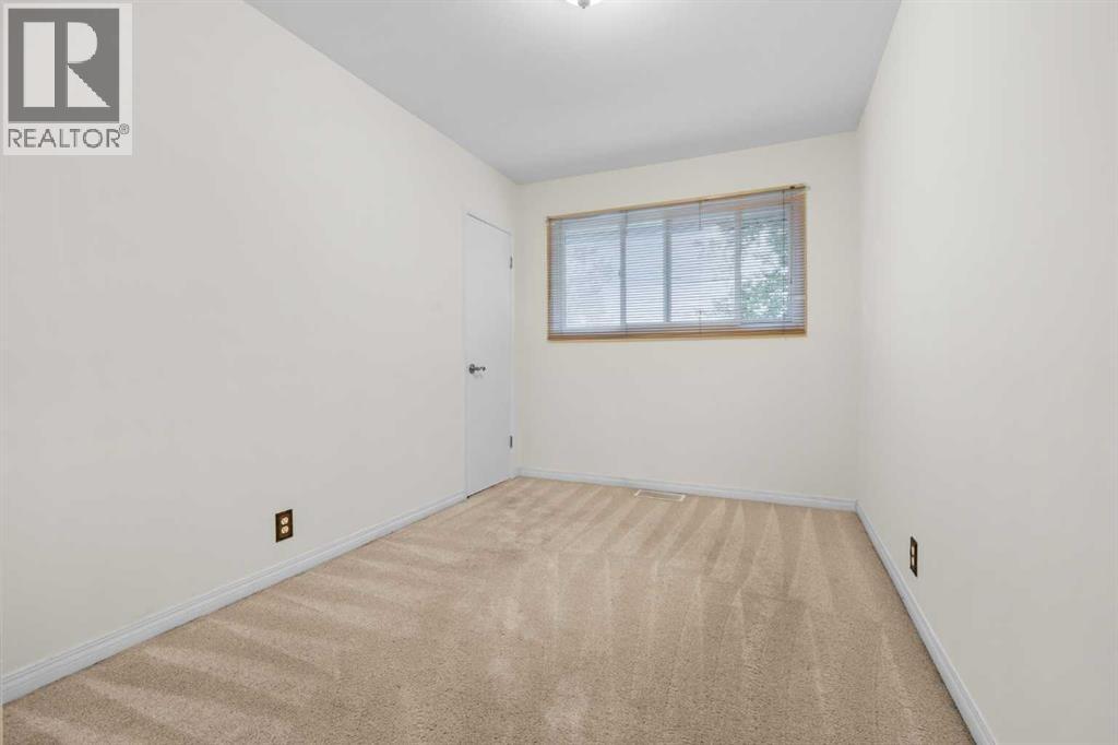 554 Killarney Glen Court SW, Calgary, Alberta T3E 7H4 - Photo 16 - A2337776