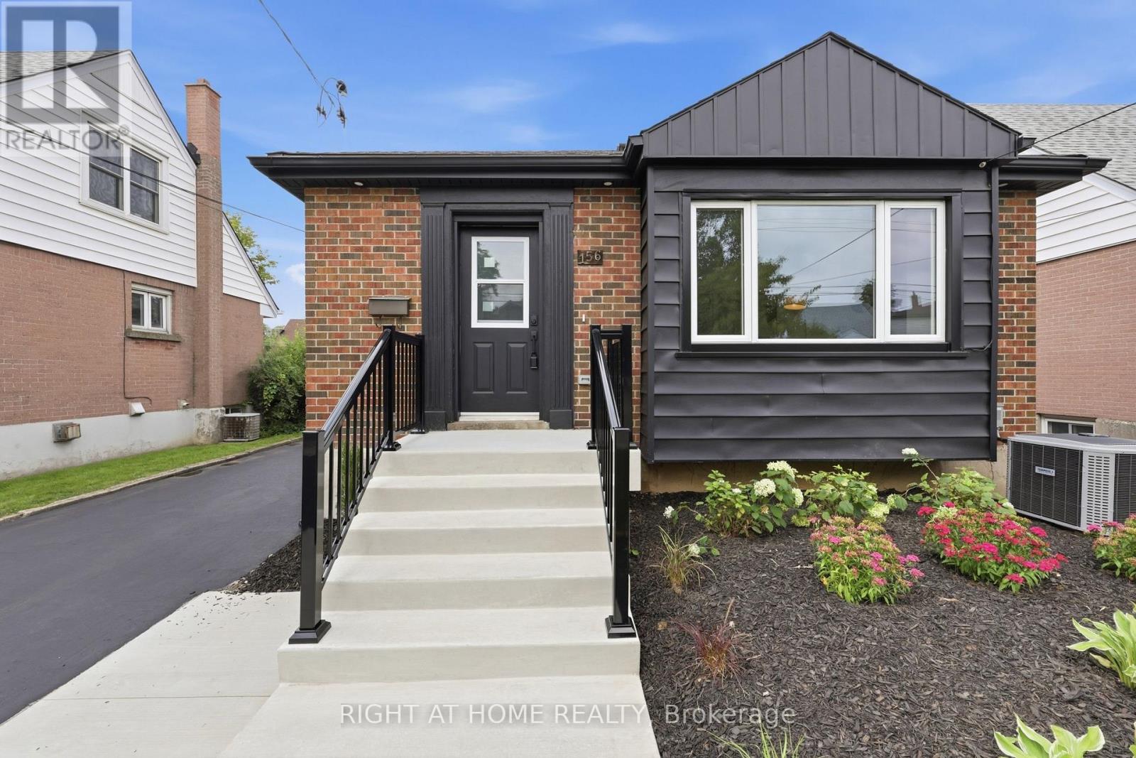 Main - 156 E36th Street, Hamilton, Ontario  L8V 3Z4 - Photo 5 - X13689496