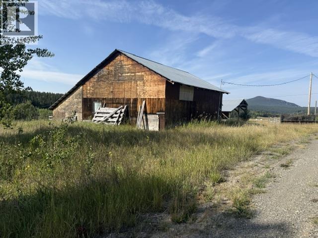 1095 Isnardy Road, Williams Lake, British Columbia  V2G 4W9 - Photo 3 - R3157013