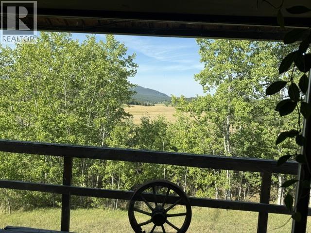 1095 Isnardy Road, Williams Lake, British Columbia  V2G 4W9 - Photo 6 - R3157013