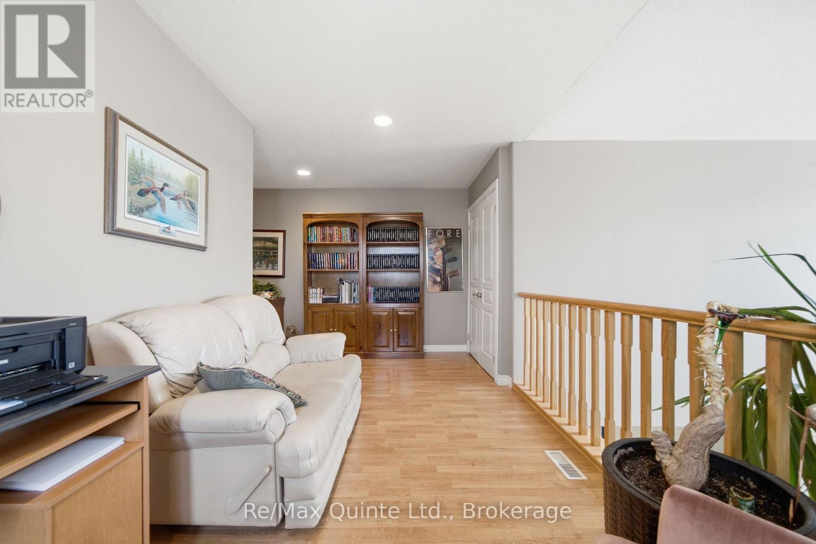 86 Pinnacle Street S, Belleville (Belleville Ward), Ontario  K8N 5Y5 - Photo 37 - X13689572