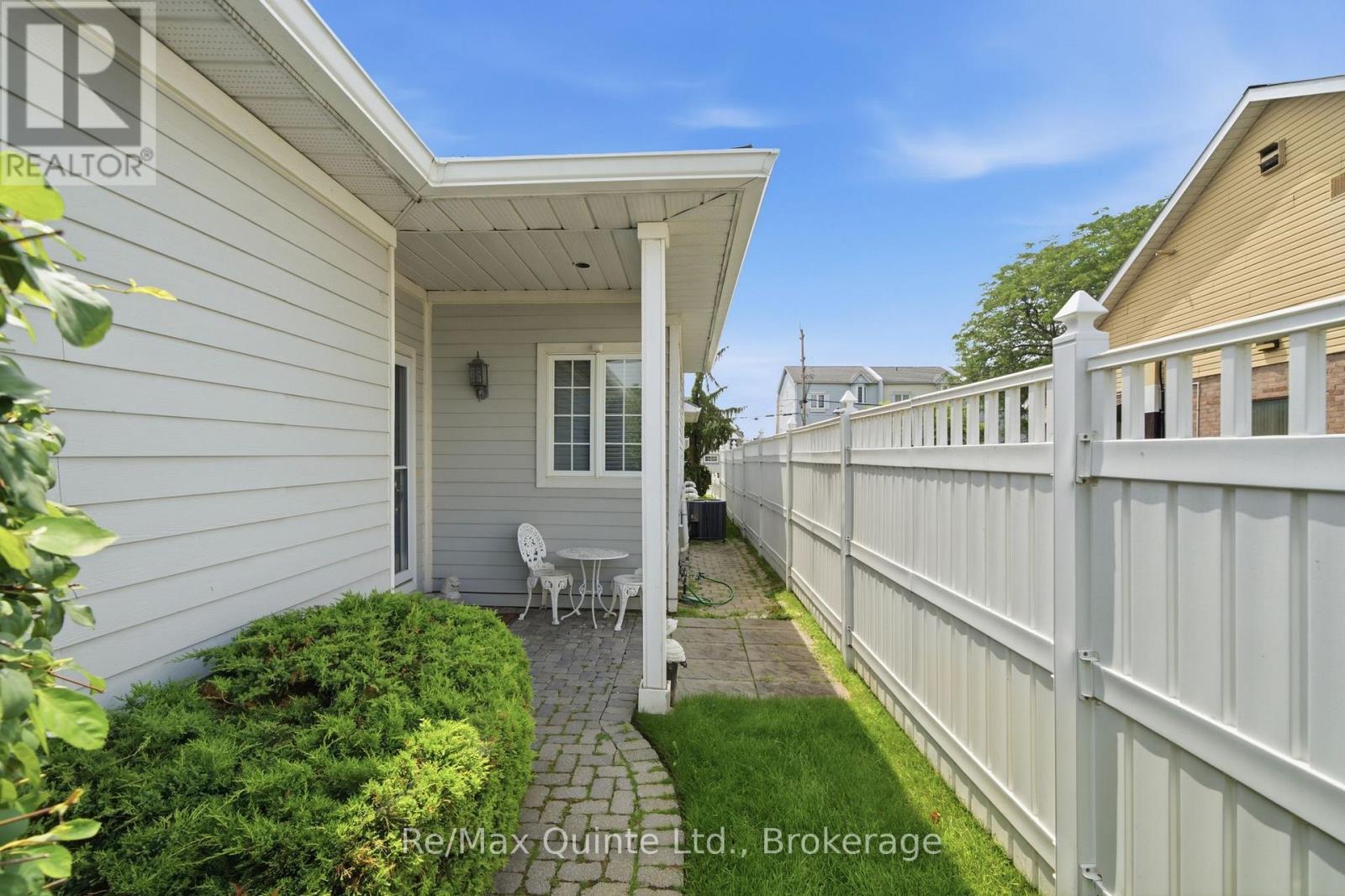 86 Pinnacle Street S, Belleville (Belleville Ward), Ontario  K8N 5Y5 - Photo 8 - X13689572