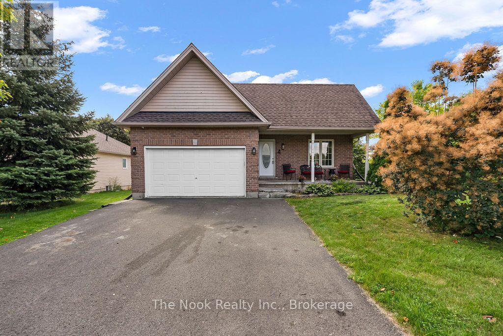4 CHAMPLAIN BOULEVARD, kawartha lakes (lindsay), Ontario