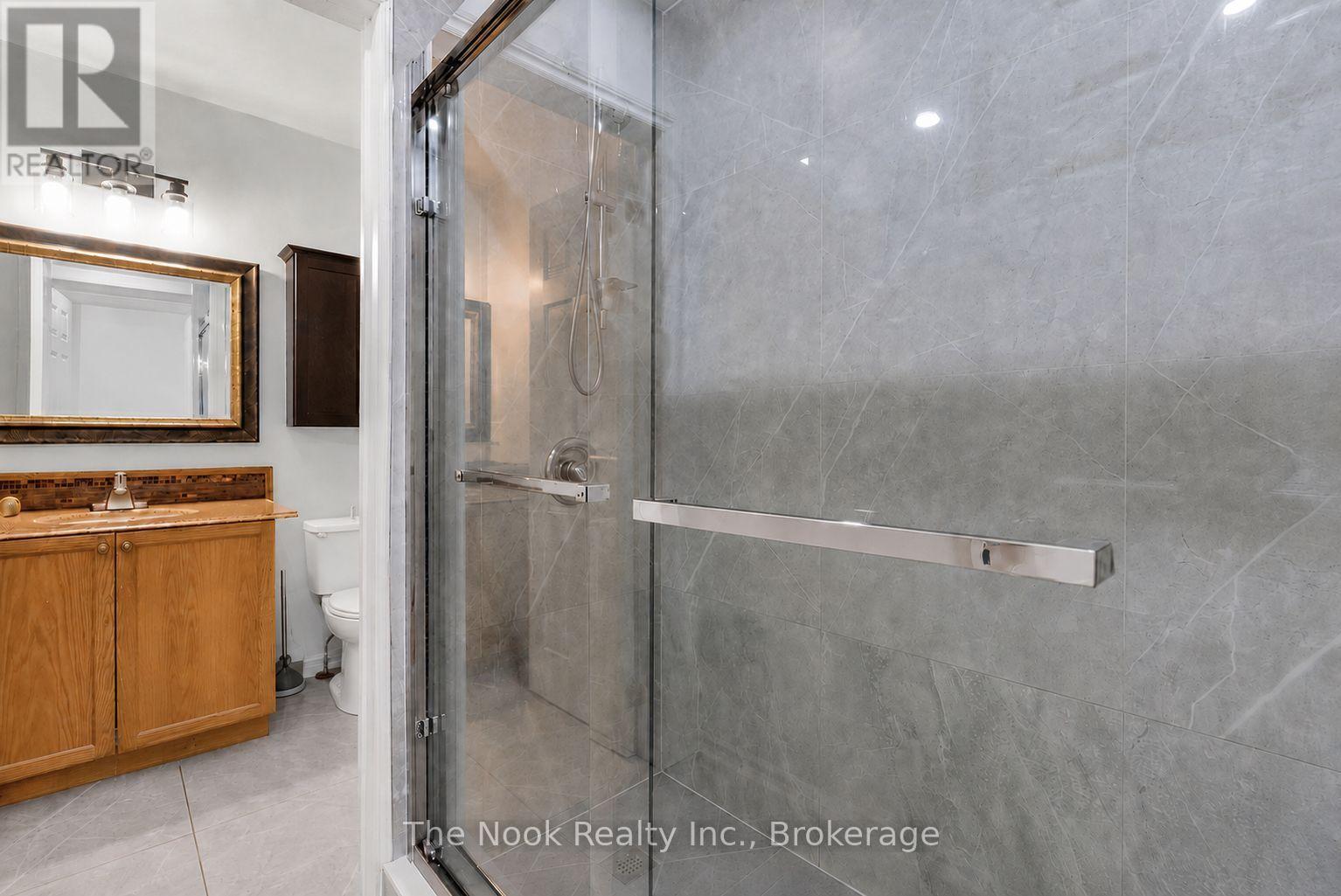 4 Champlain Boulevard, Kawartha Lakes (Lindsay), Ontario  K9V 0H9 - Photo 20 - X13689608