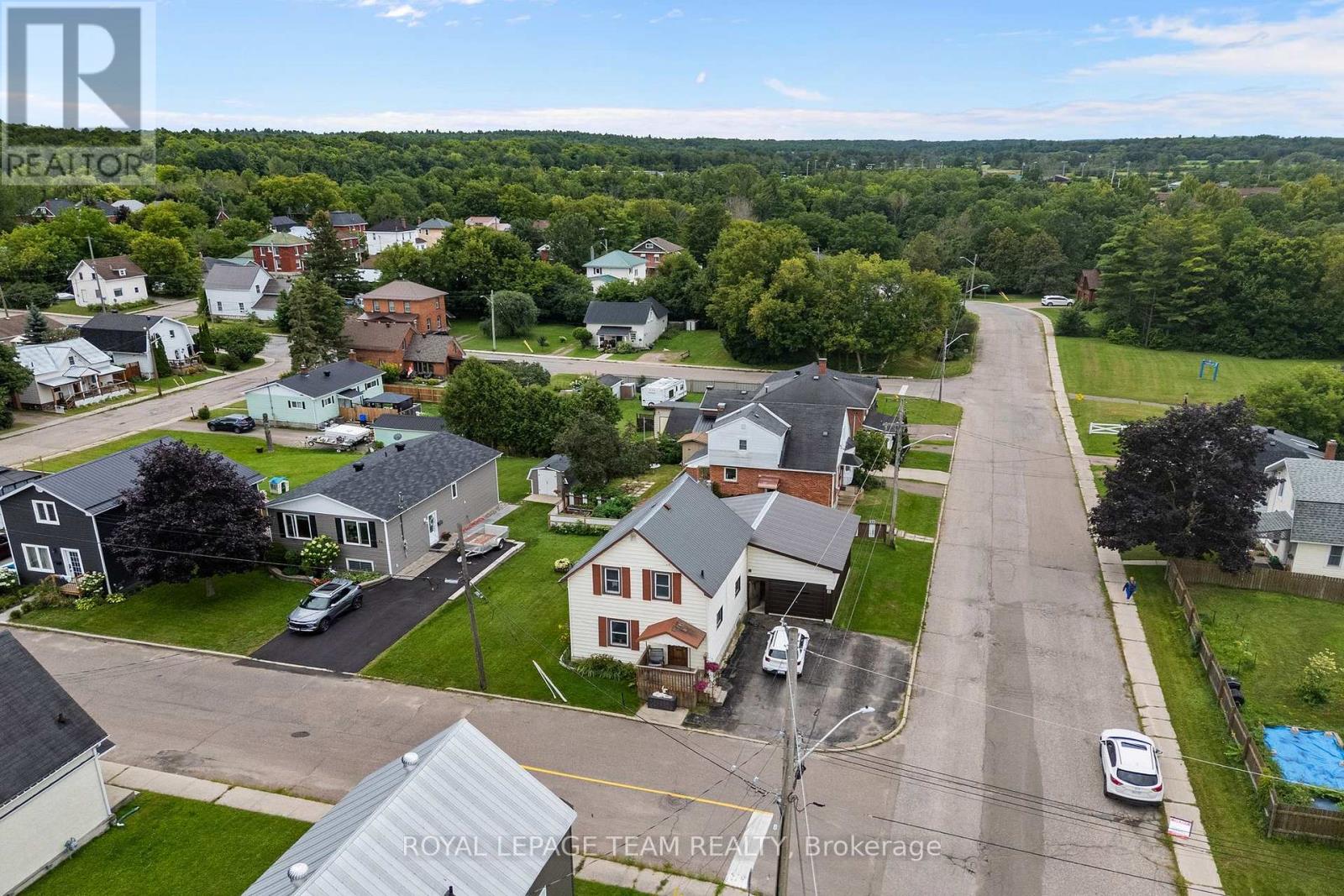 80 BANK STREET S, renfrew, Ontario