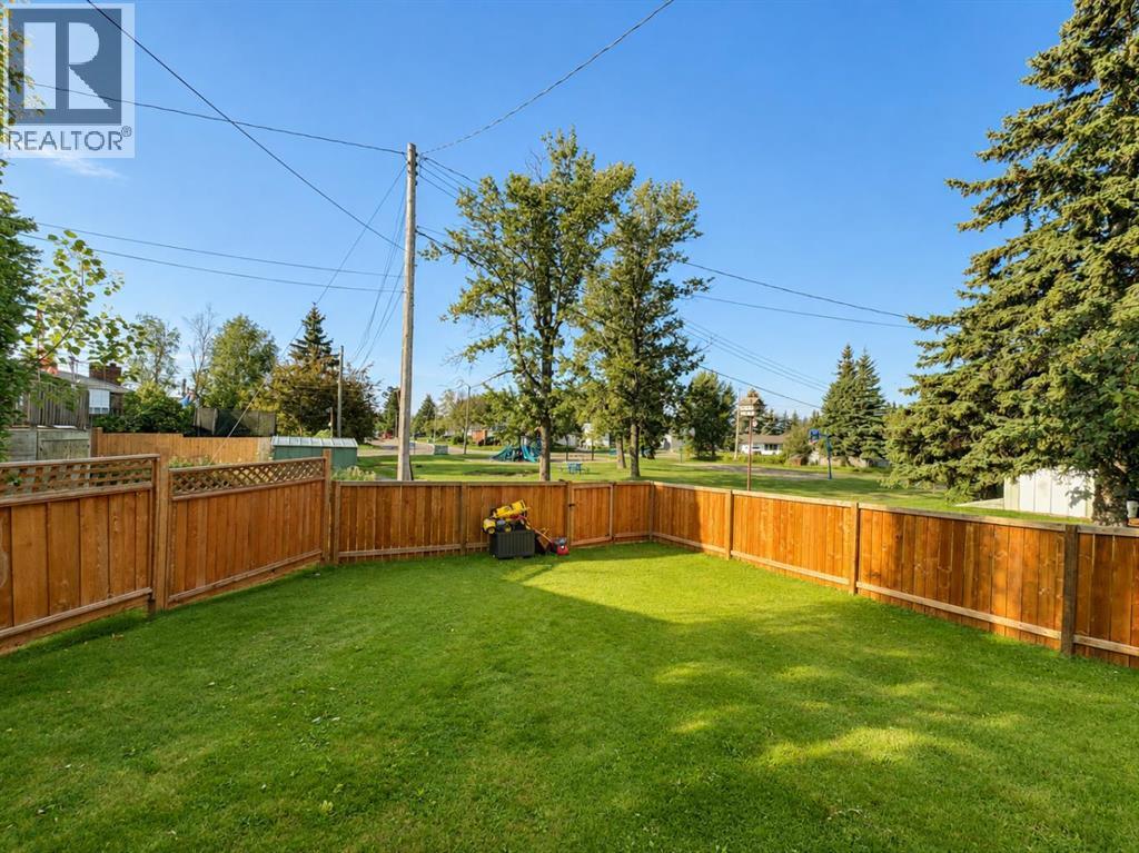 5507 53a Avenue, Rocky Mountain House, Alberta  T4T 1H4 - Photo 3 - A2338059