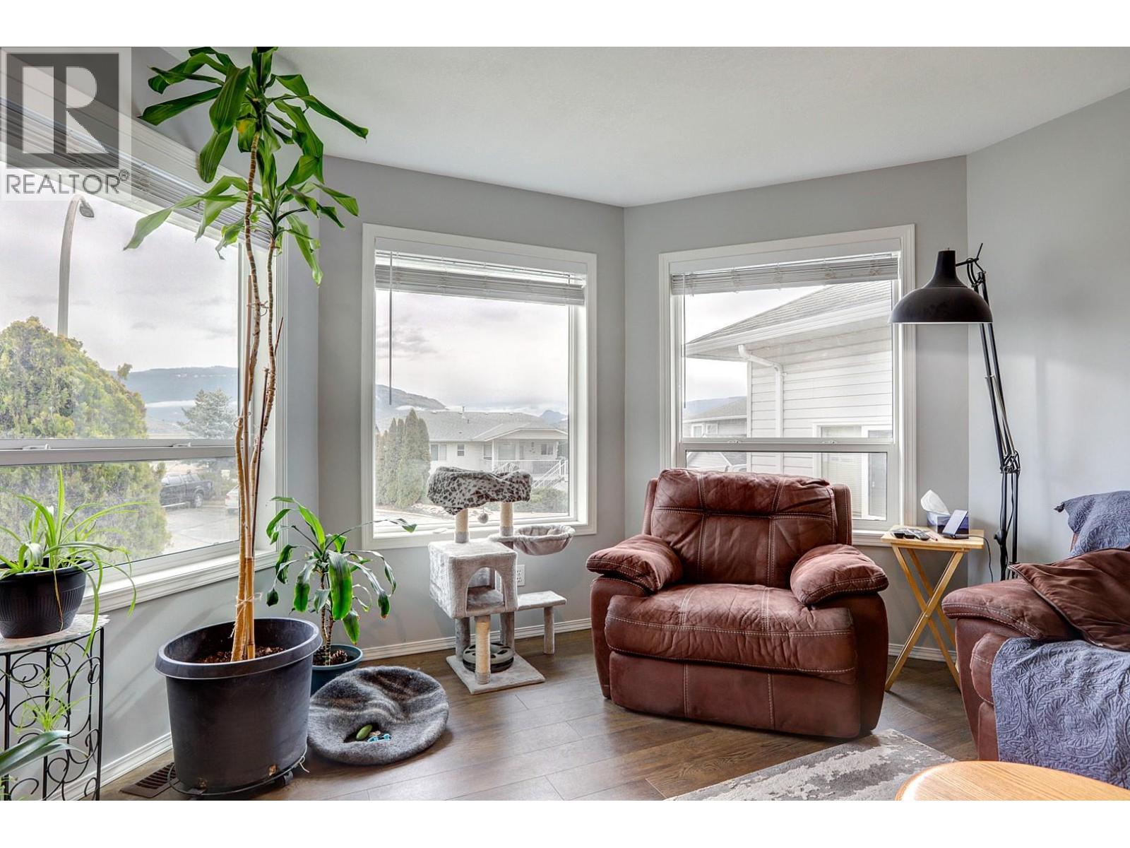 5204 Sandon Place, Vernon, British Columbia  V1H 1A3 - Photo 11 - 10378652