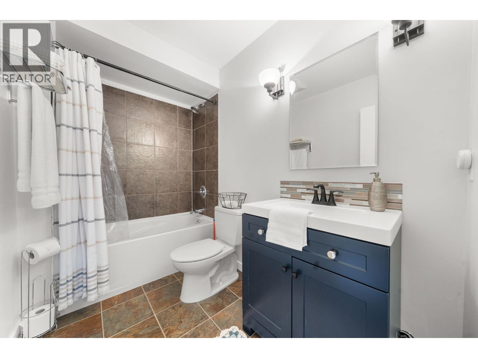 462 E 4th Street, North Vancouver, British Columbia  V7L 1J5 - Photo 10 - R3156856