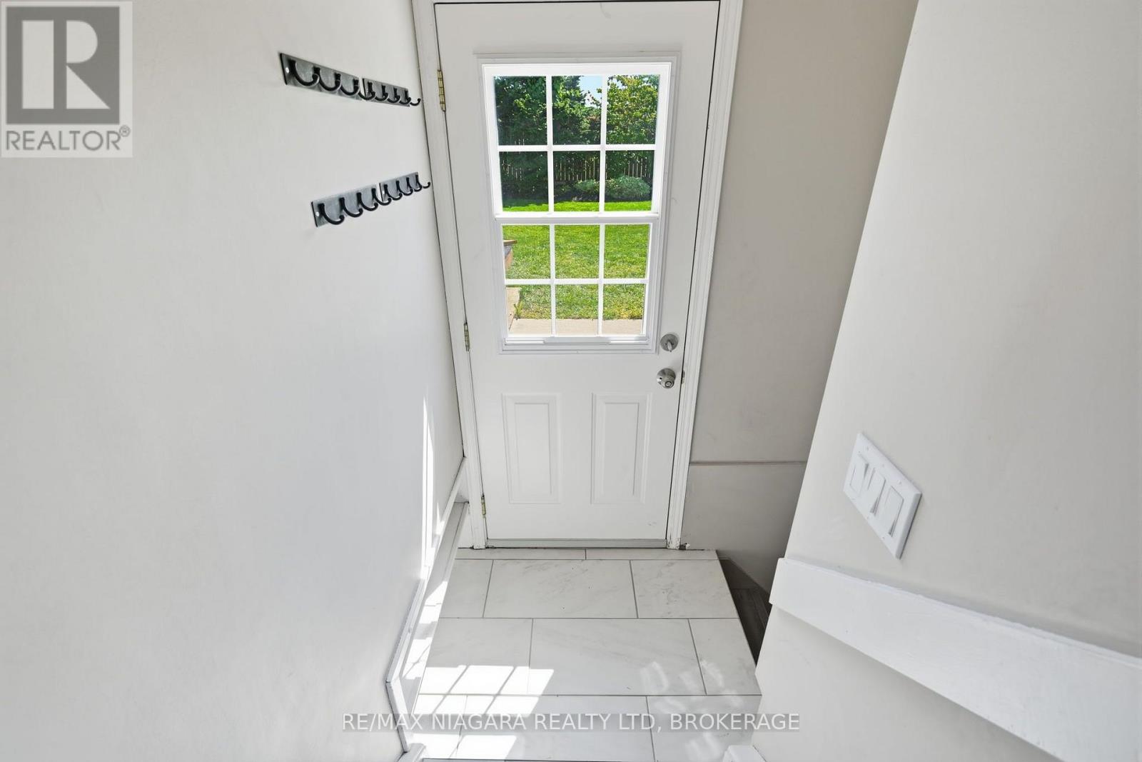 6 Royal Oak Drive, St. Catharines (Martindale Pond), Ontario  L2N 4B6 - Photo 22 - X13689562