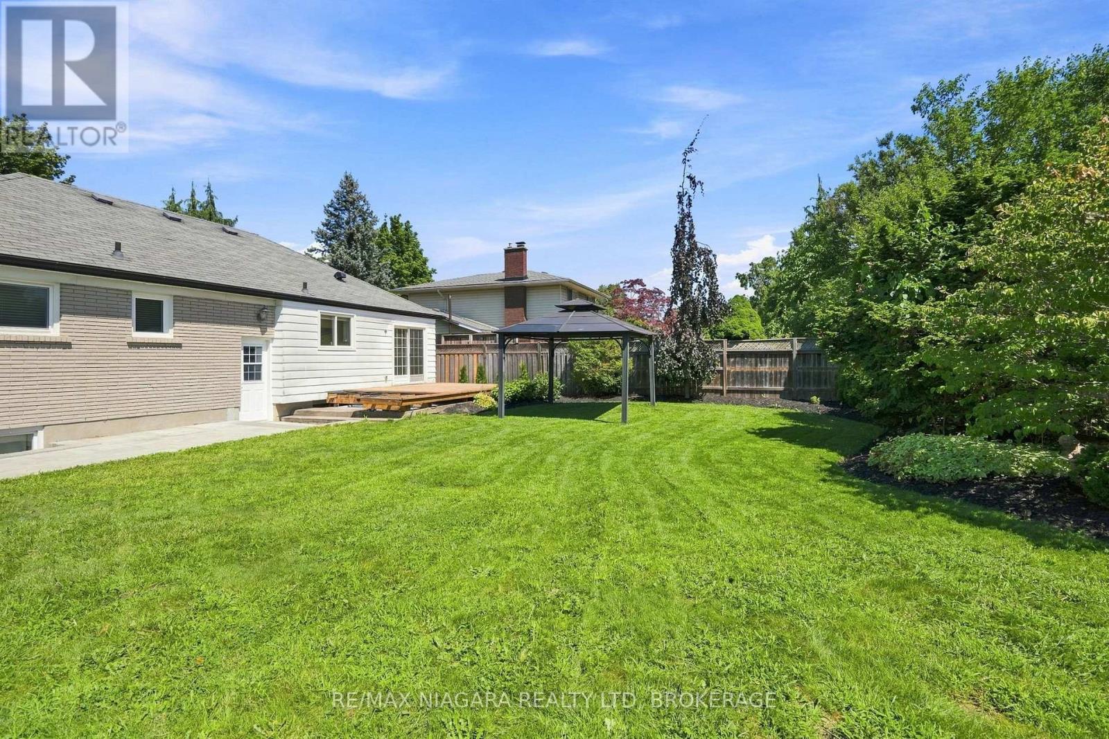 6 Royal Oak Drive, St. Catharines (Martindale Pond), Ontario  L2N 4B6 - Photo 35 - X13689562