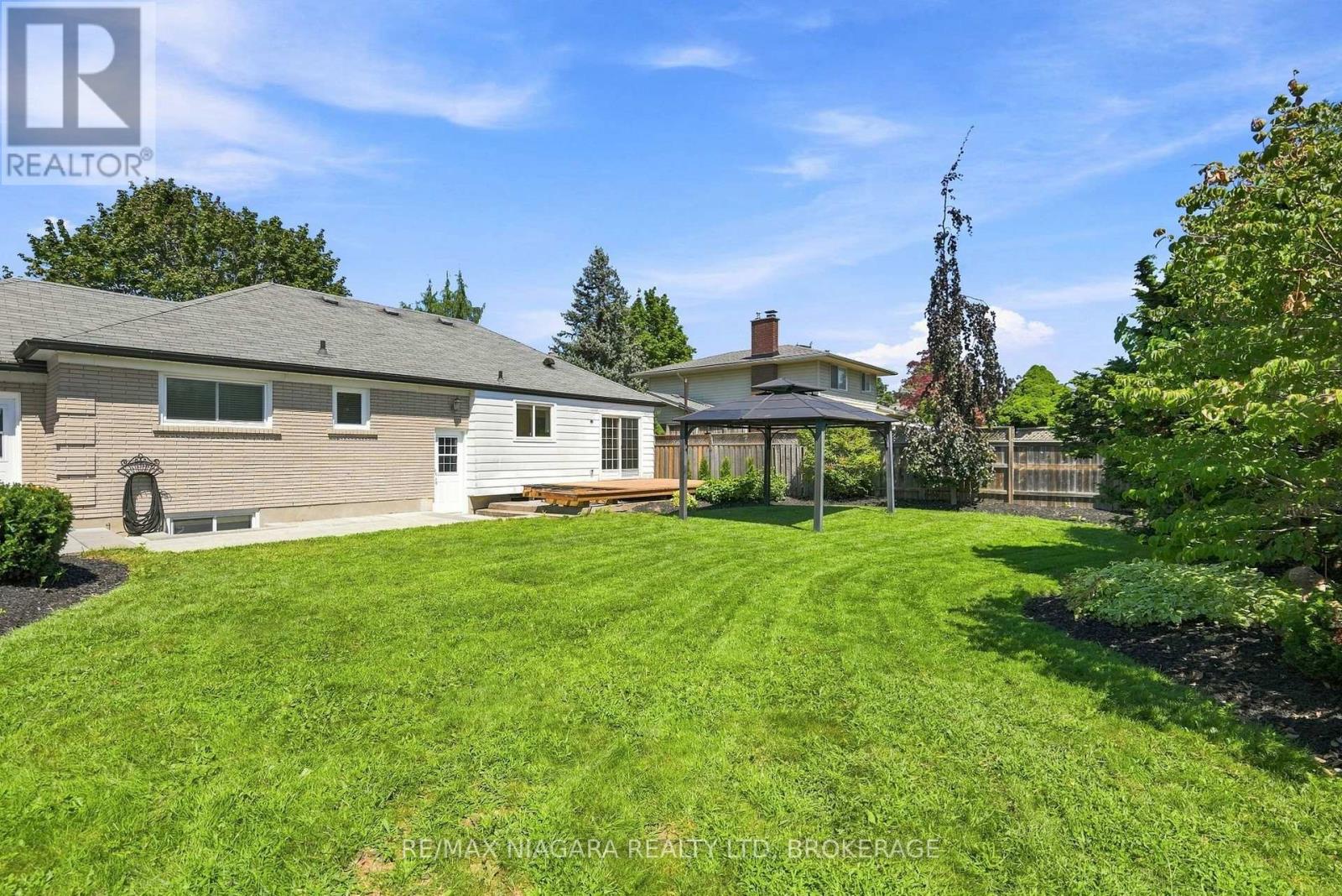 6 Royal Oak Drive, St. Catharines (Martindale Pond), Ontario  L2N 4B6 - Photo 36 - X13689562