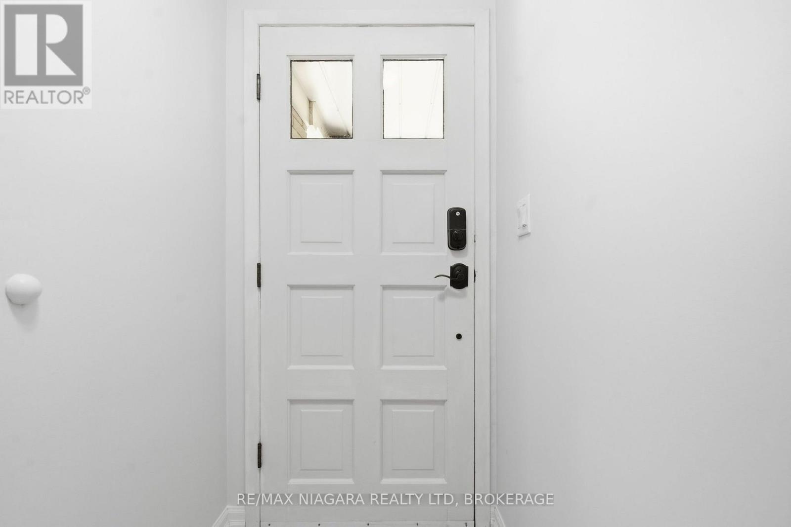 6 Royal Oak Drive, St. Catharines (Martindale Pond), Ontario  L2N 4B6 - Photo 5 - X13689562