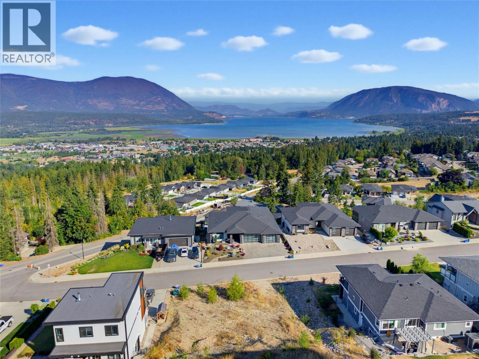 1040 17 Avenue SE, Salmon Arm, British Columbia  V1E 2C9 - Photo 12 - 10397524