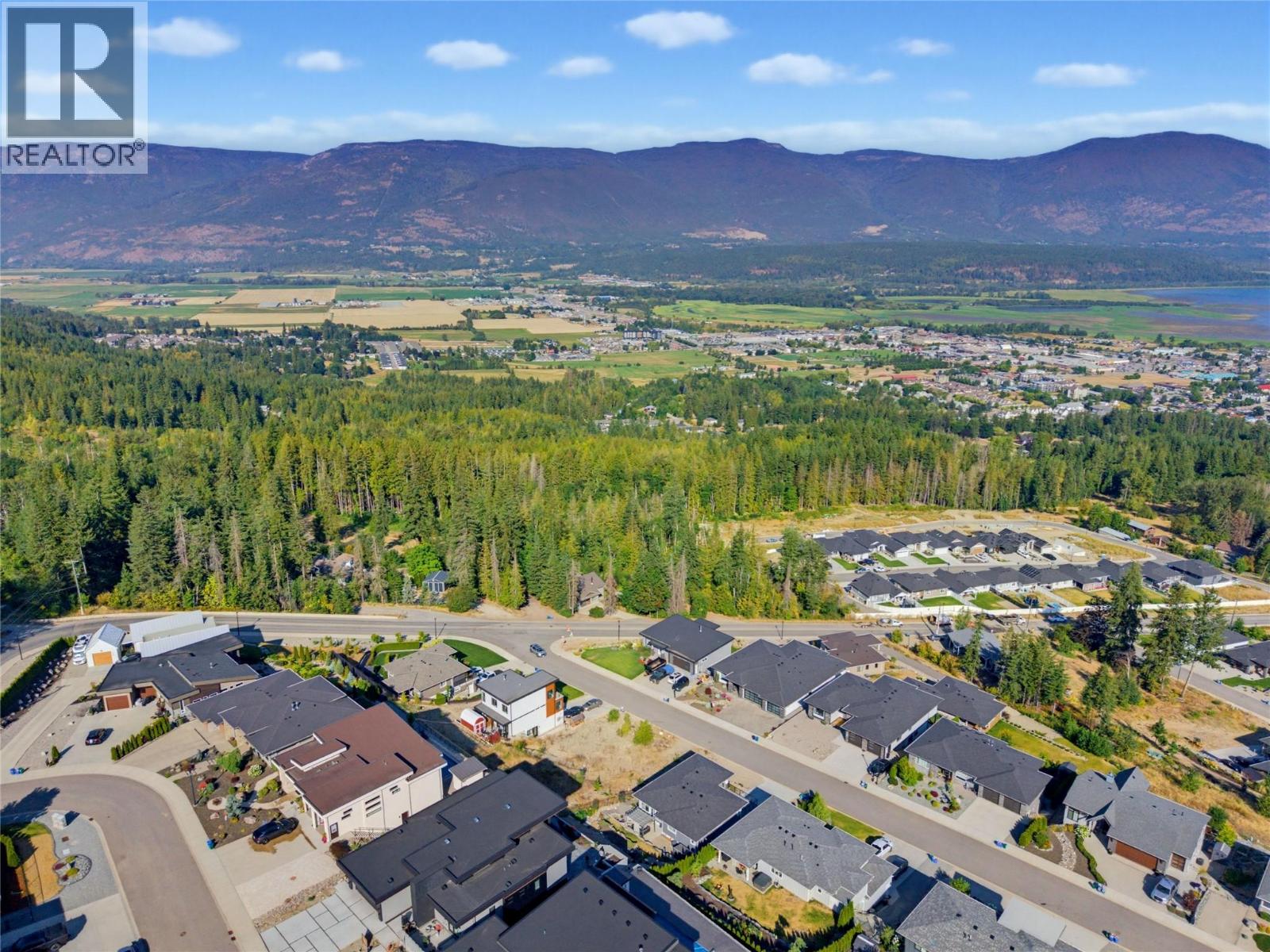 1040 17 Avenue SE, Salmon Arm, British Columbia  V1E 2C9 - Photo 13 - 10397524