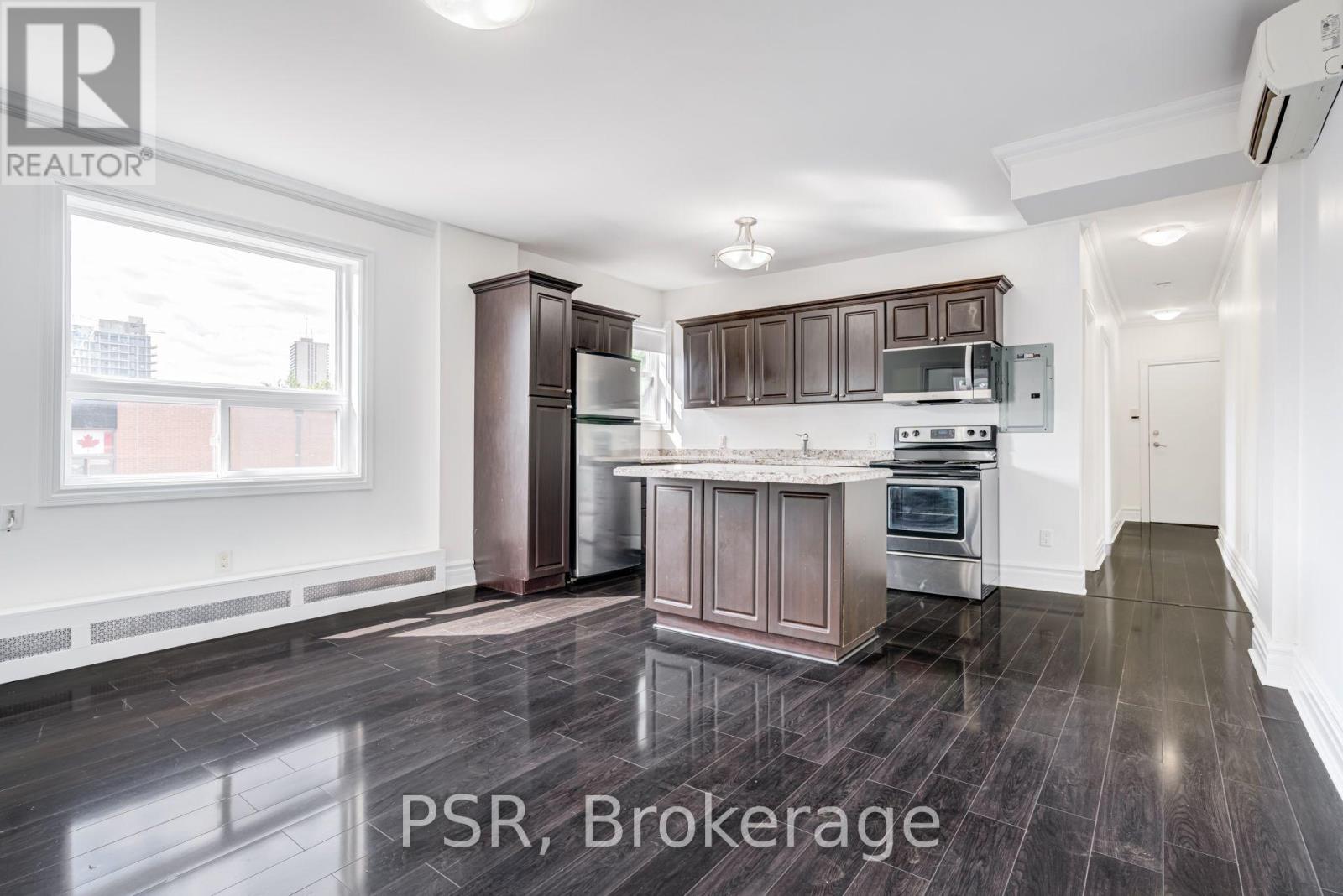 4 - 2 Craighurst Avenue, Toronto, Ontario  M4R 1J8 - Photo 1 - C13689550