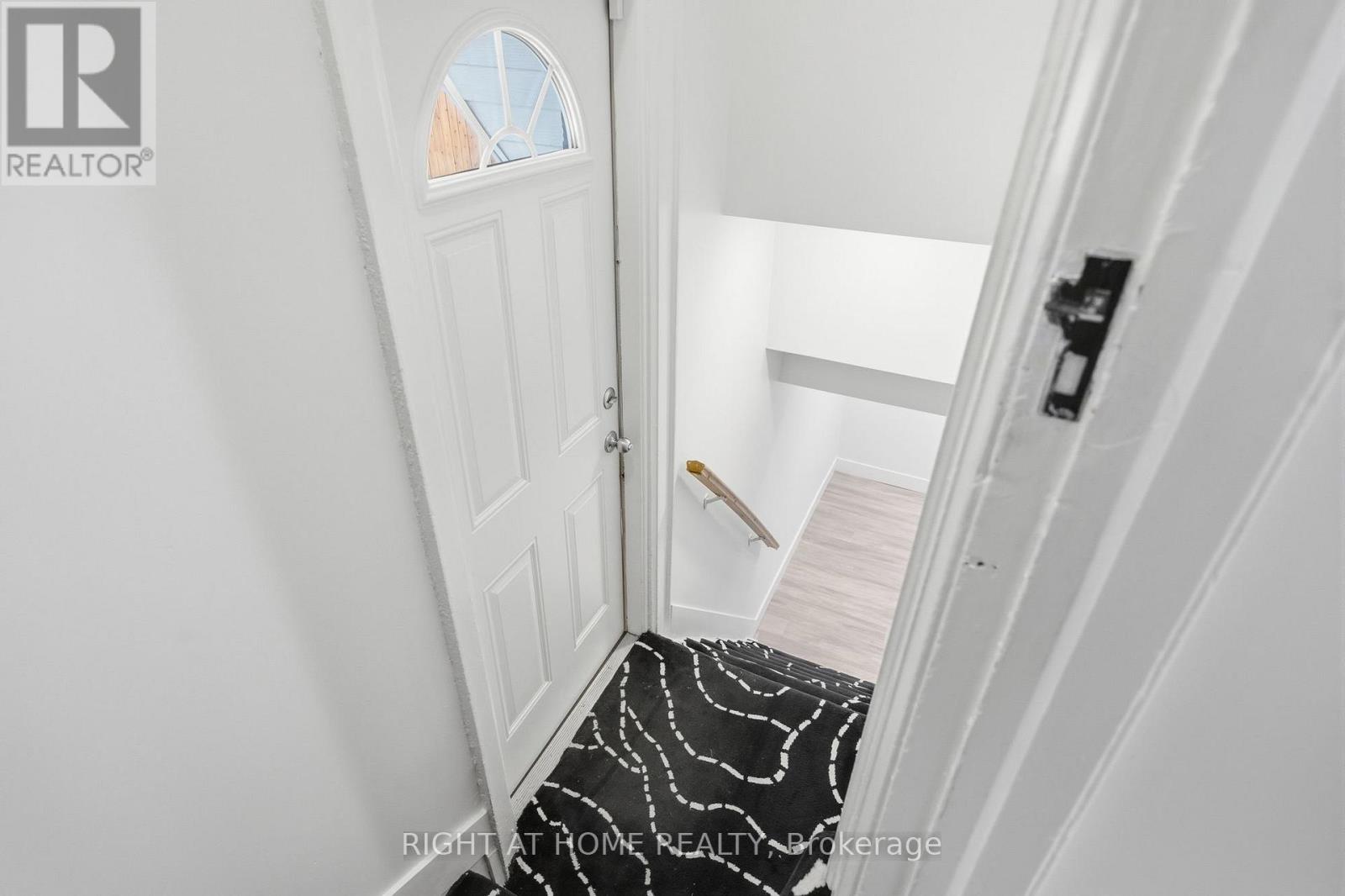 494 Donlands Avenue, Toronto, Ontario M4J 3S6 - Photo 24 - E13689546