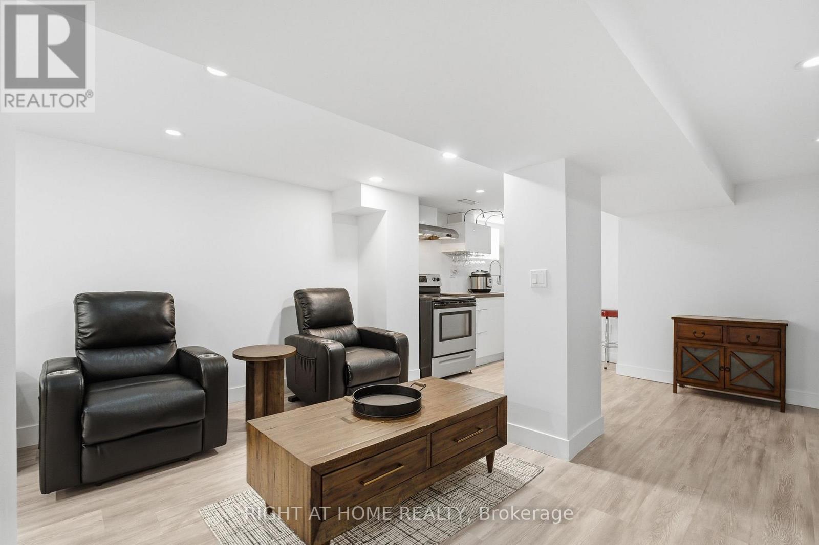 494 Donlands Avenue, Toronto, Ontario M4J 3S6 - Photo 27 - E13689546