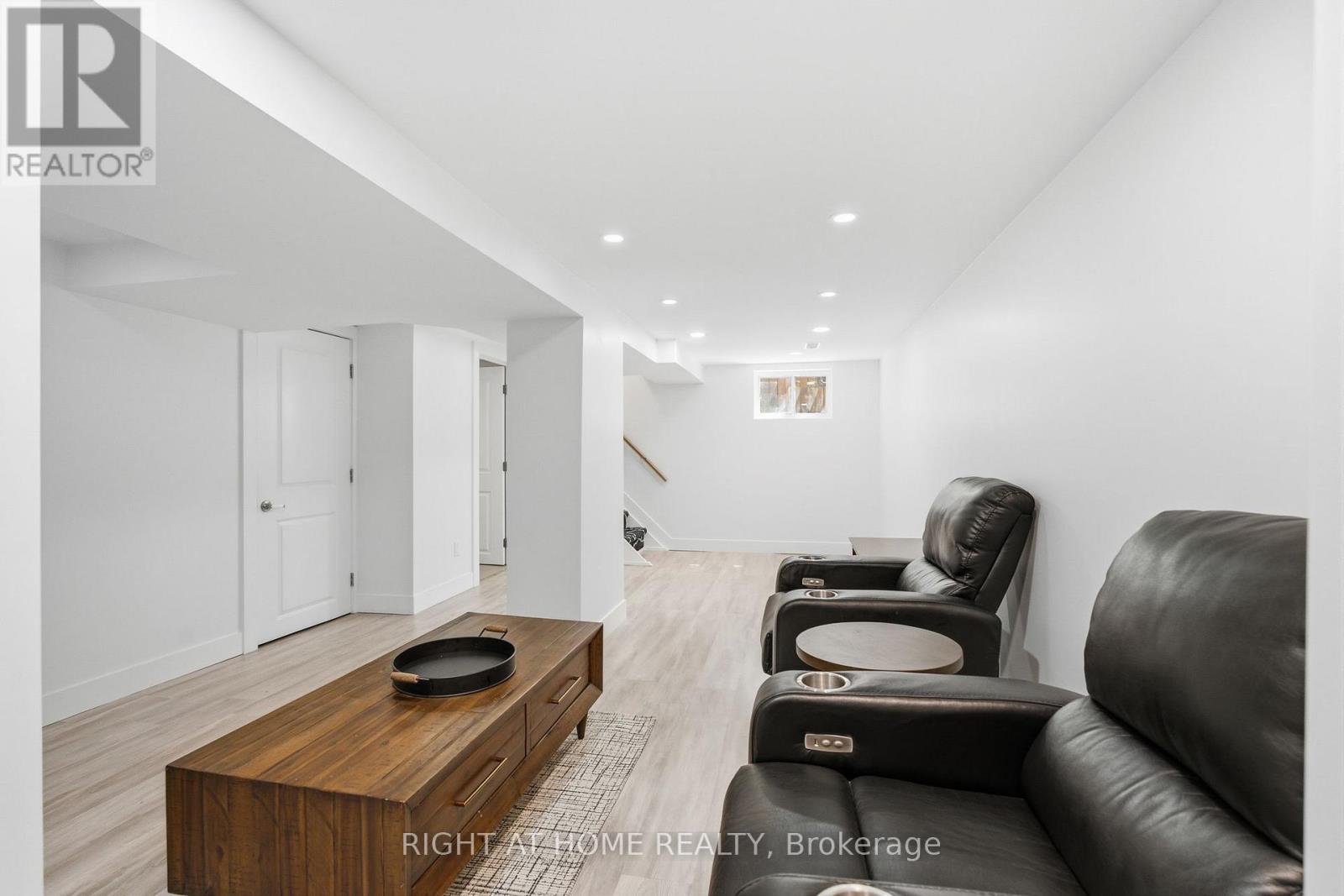 494 Donlands Avenue, Toronto, Ontario M4J 3S6 - Photo 28 - E13689546
