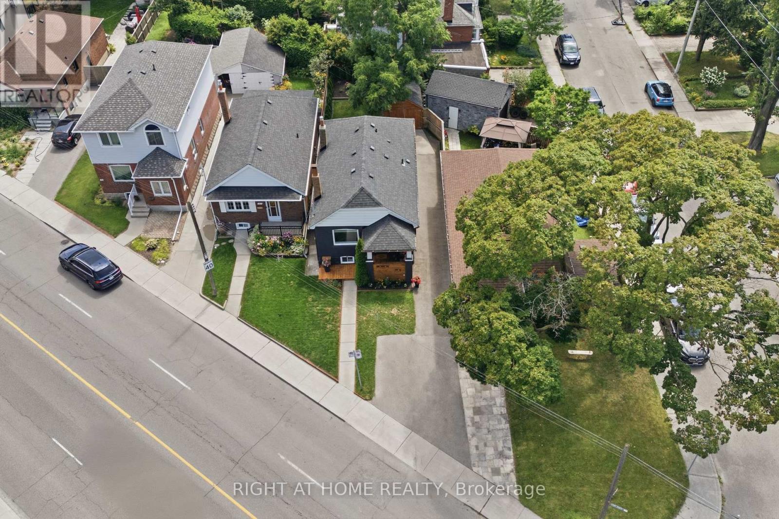 494 Donlands Avenue, Toronto, Ontario M4J 3S6 - Photo 41 - E13689546