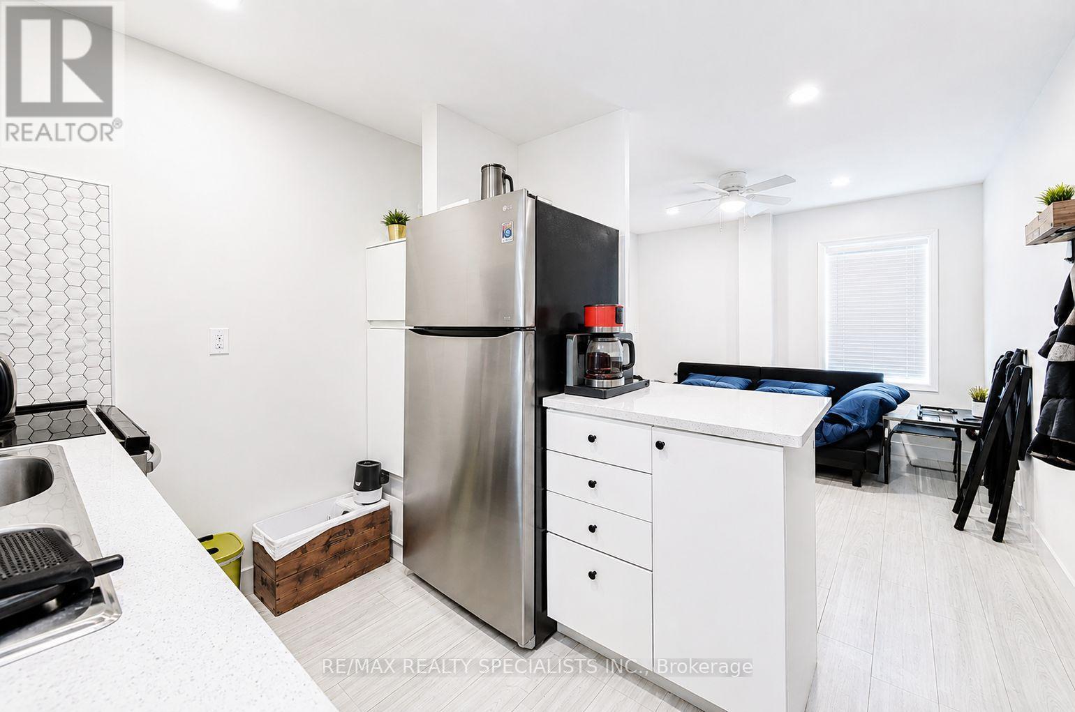 1659 Gerrard Street E, Toronto, Ontario  M4L 2A9 - Photo 20 - E13689614