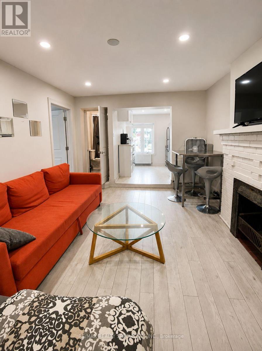 1659 Gerrard Street E, Toronto, Ontario  M4L 2A9 - Photo 31 - E13689614