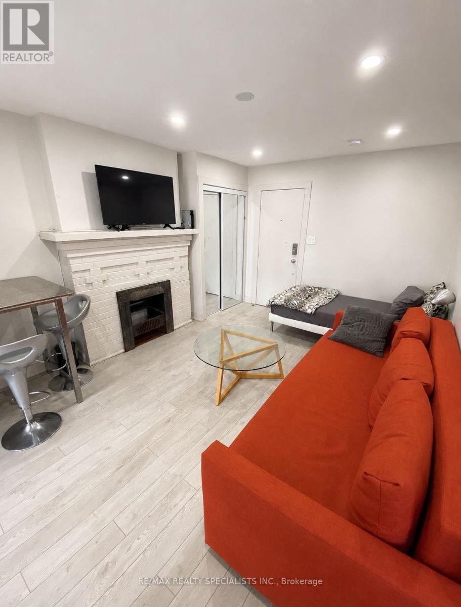 1659 Gerrard Street E, Toronto, Ontario  M4L 2A9 - Photo 41 - E13689614