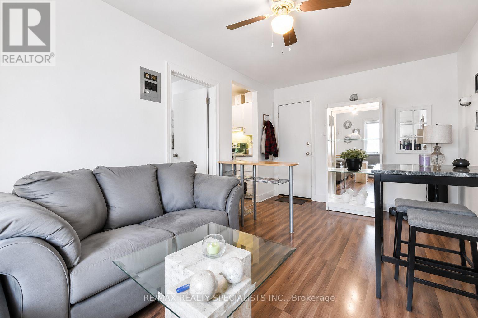 1659 Gerrard Street E, Toronto, Ontario  M4L 2A9 - Photo 9 - E13689614