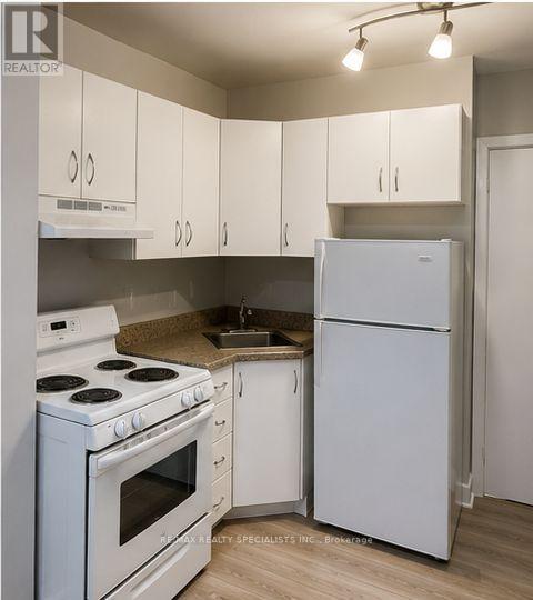 1659 Gerrard Street E, Toronto, Ontario M4L 2A9 - Photo 15 - E13689622