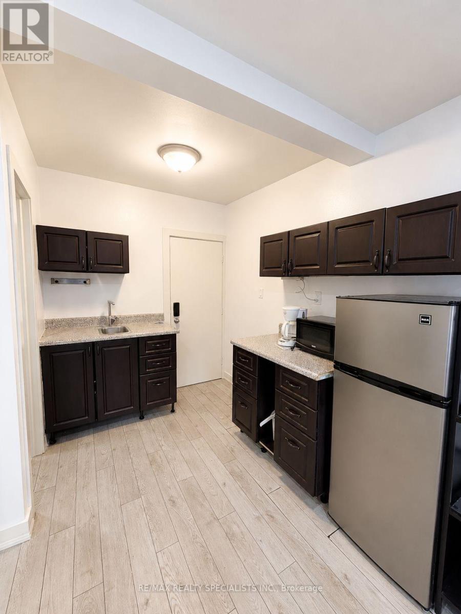 1659 Gerrard Street E, Toronto, Ontario M4L 2A9 - Photo 39 - E13689622