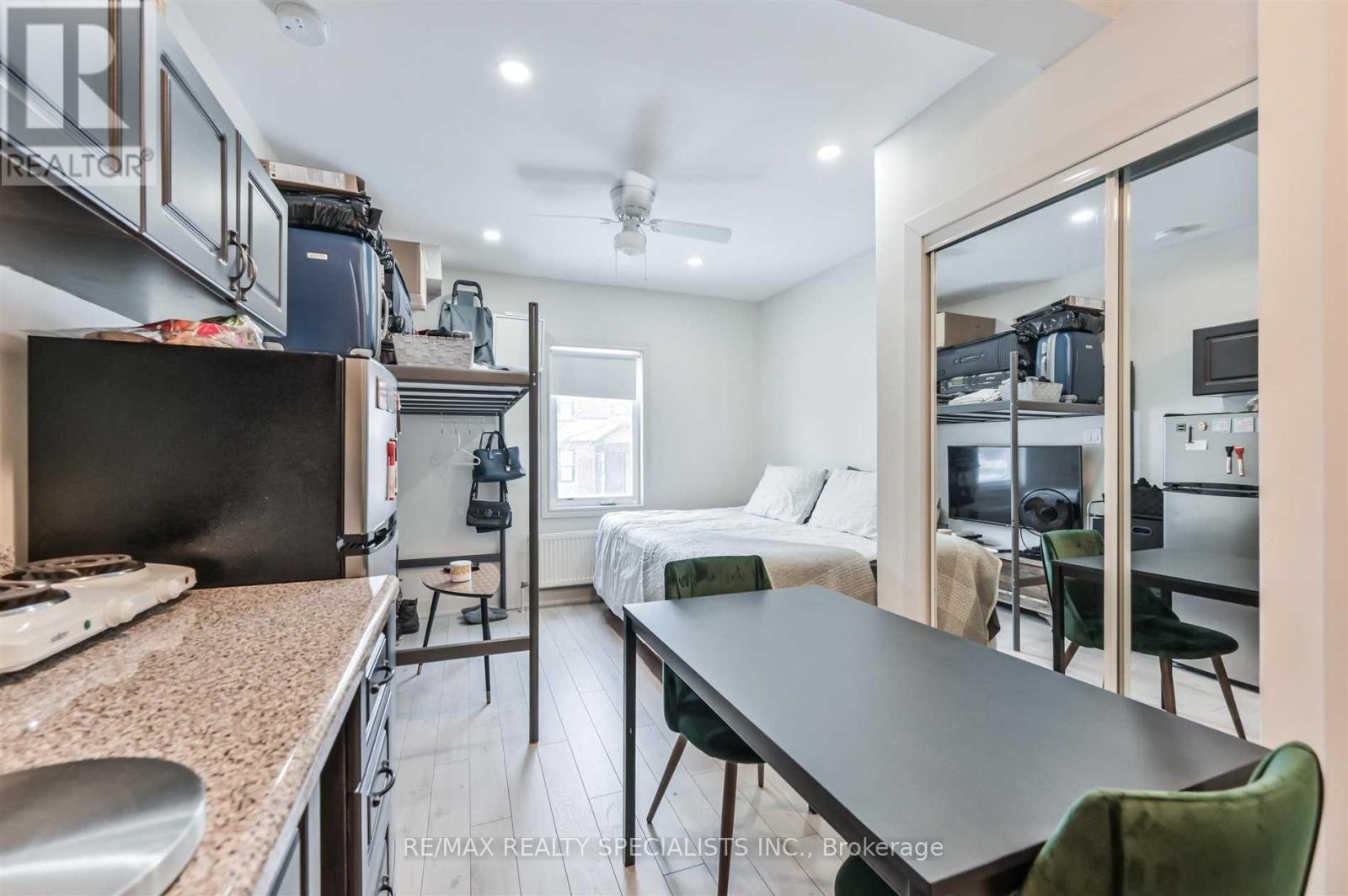 1659 Gerrard Street E, Toronto, Ontario M4L 2A9 - Photo 9 - E13689622