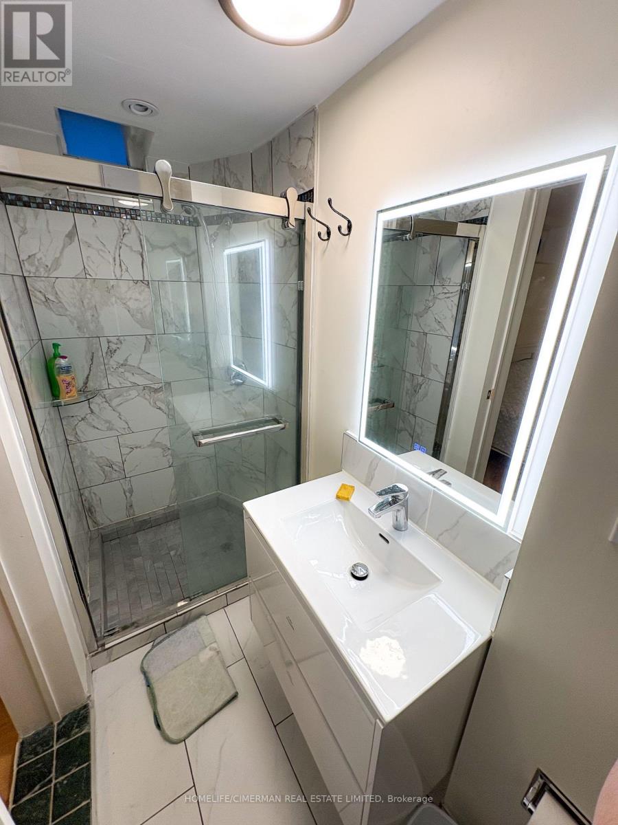 17 Breda Court, Richmond Hill, Ontario  L4C 6E1 - Photo 19 - N13689552