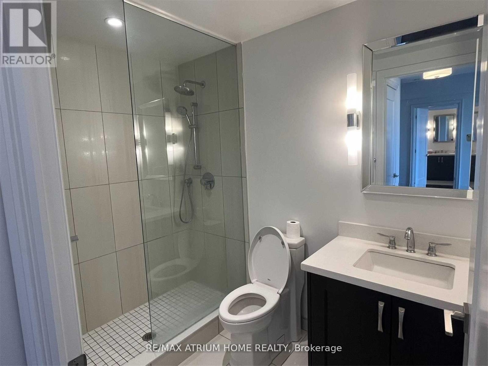 711 - 15 Stollery Pond Crescent, Markham, Ontario L6C 0Y4 - Photo 7 - N13689588