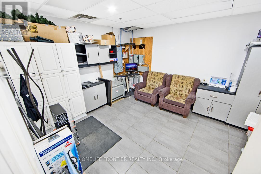 13390 Yonge Street, Richmond Hill, Ontario L4E 2P6 - Photo 16 - N13689594