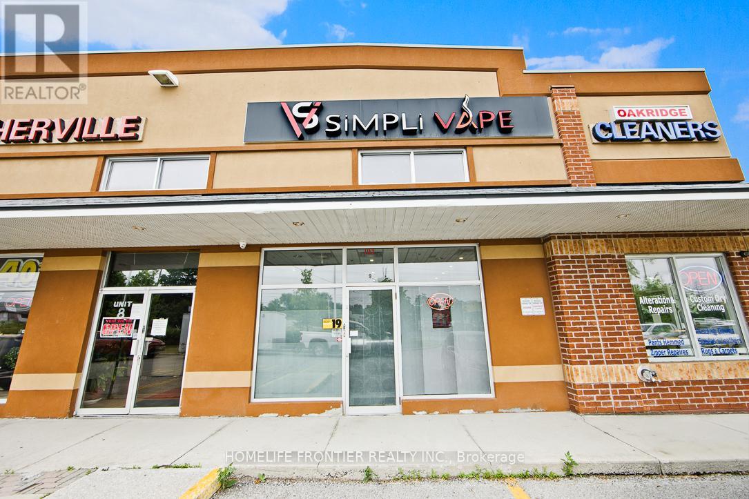 13390 Yonge Street, Richmond Hill, Ontario L4E 2P6 - Photo 4 - N13689594