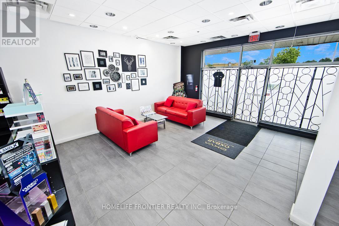 13390 Yonge Street, Richmond Hill, Ontario L4E 2P6 - Photo 8 - N13689594