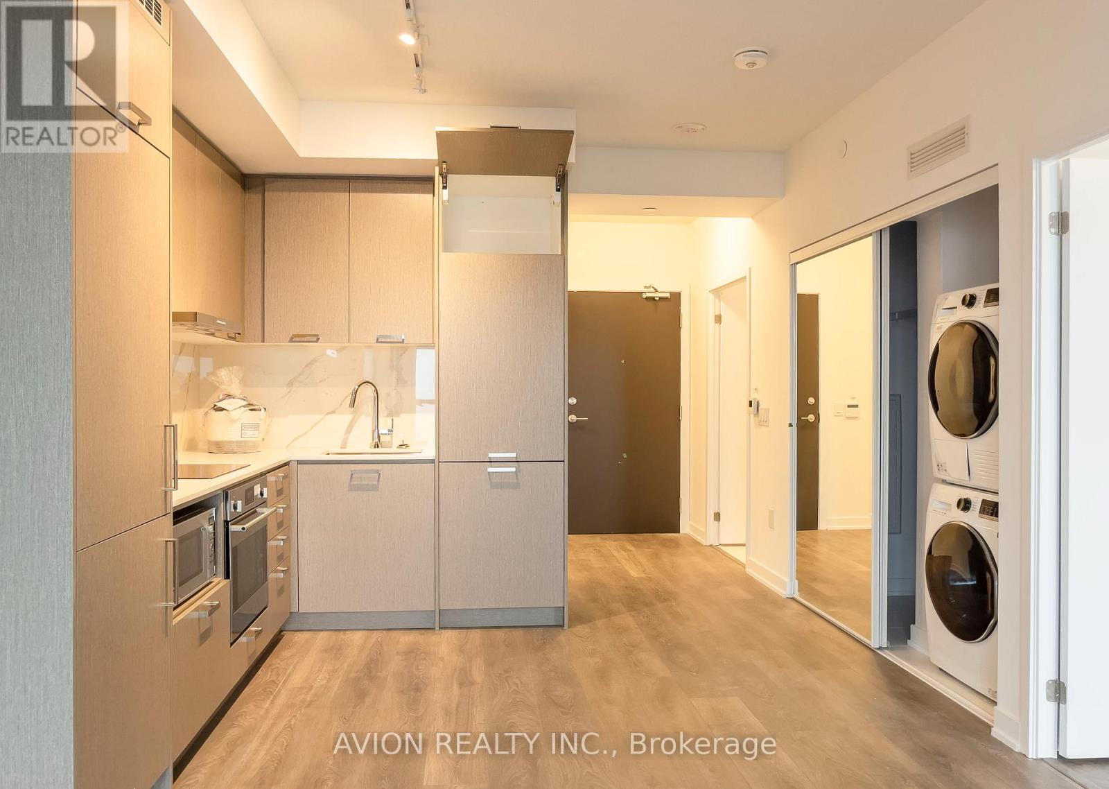 1716 - 10 Honeycrisp Cres Crescent, Vaughan, Ontario  L4K 5Z8 - Photo 12 - N13689612