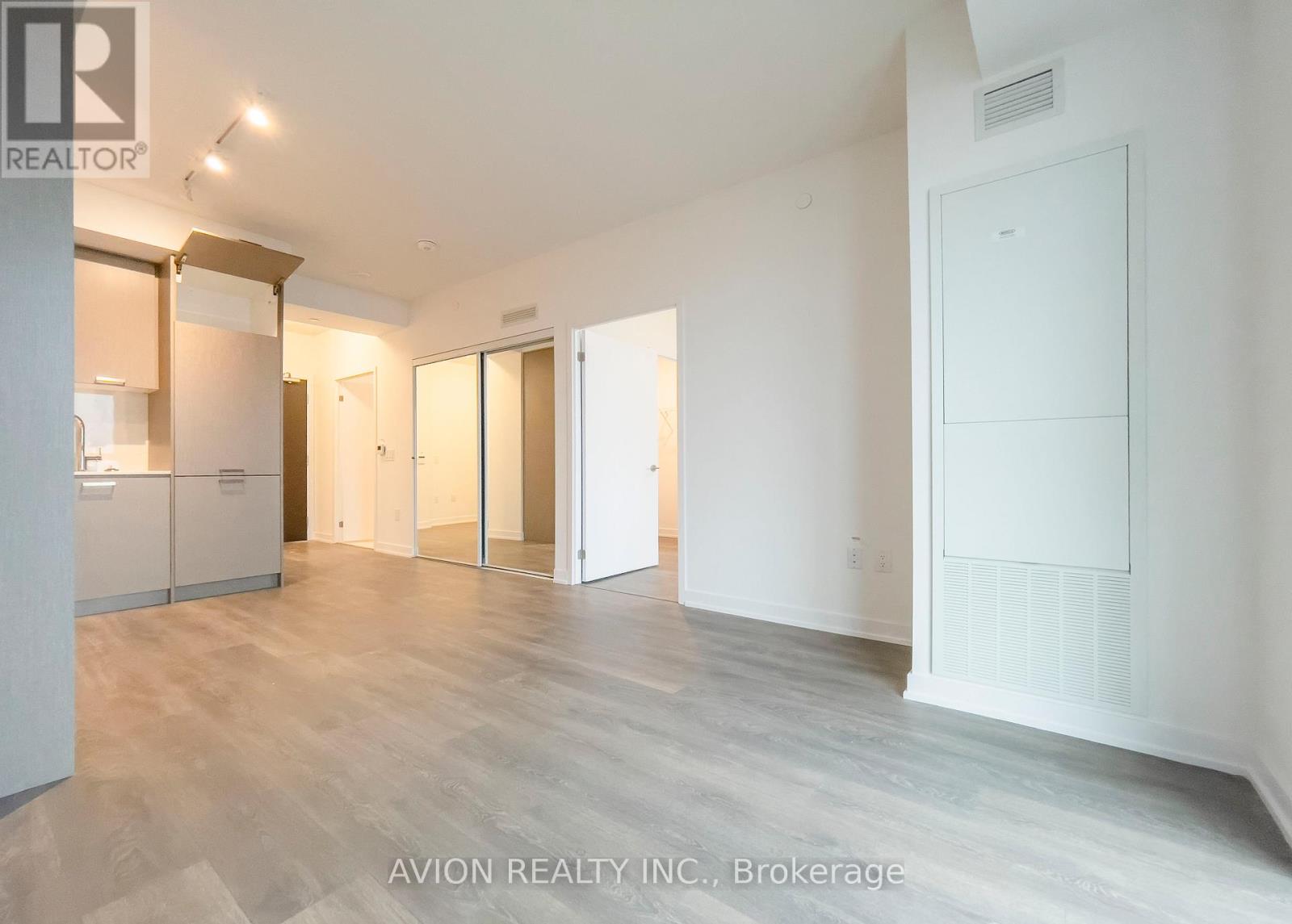 1716 - 10 Honeycrisp Cres Crescent, Vaughan, Ontario  L4K 5Z8 - Photo 19 - N13689612