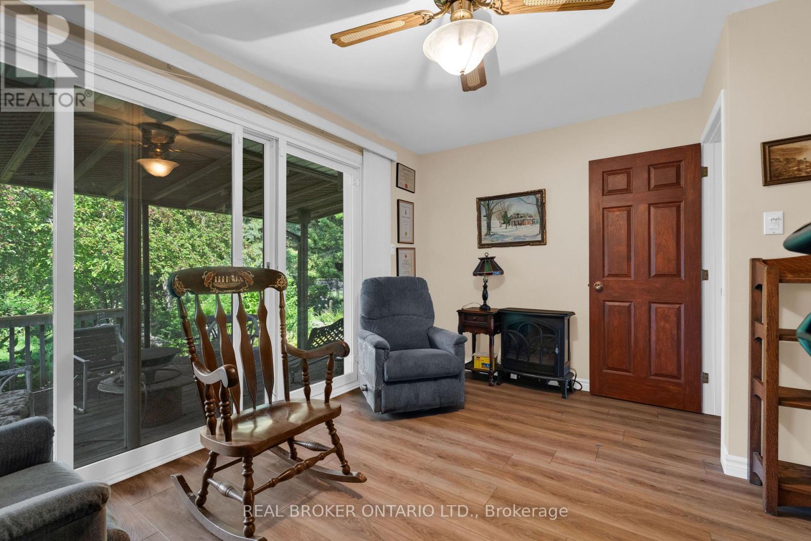 61 Bernick Drive, Barrie, Ontario  L4M 5C1 - Photo 14 - S13689558