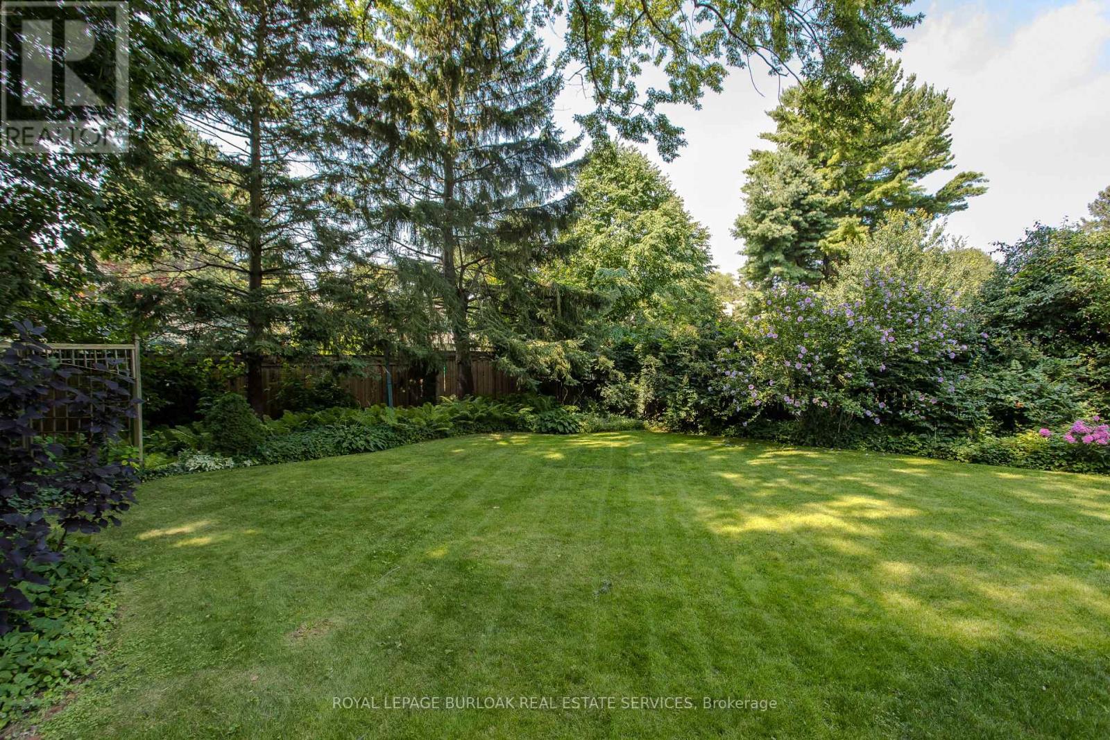 274 Belvenia Road, Burlington (Shoreacres), Ontario  L7L 2G4 - Photo 4 - W13689532