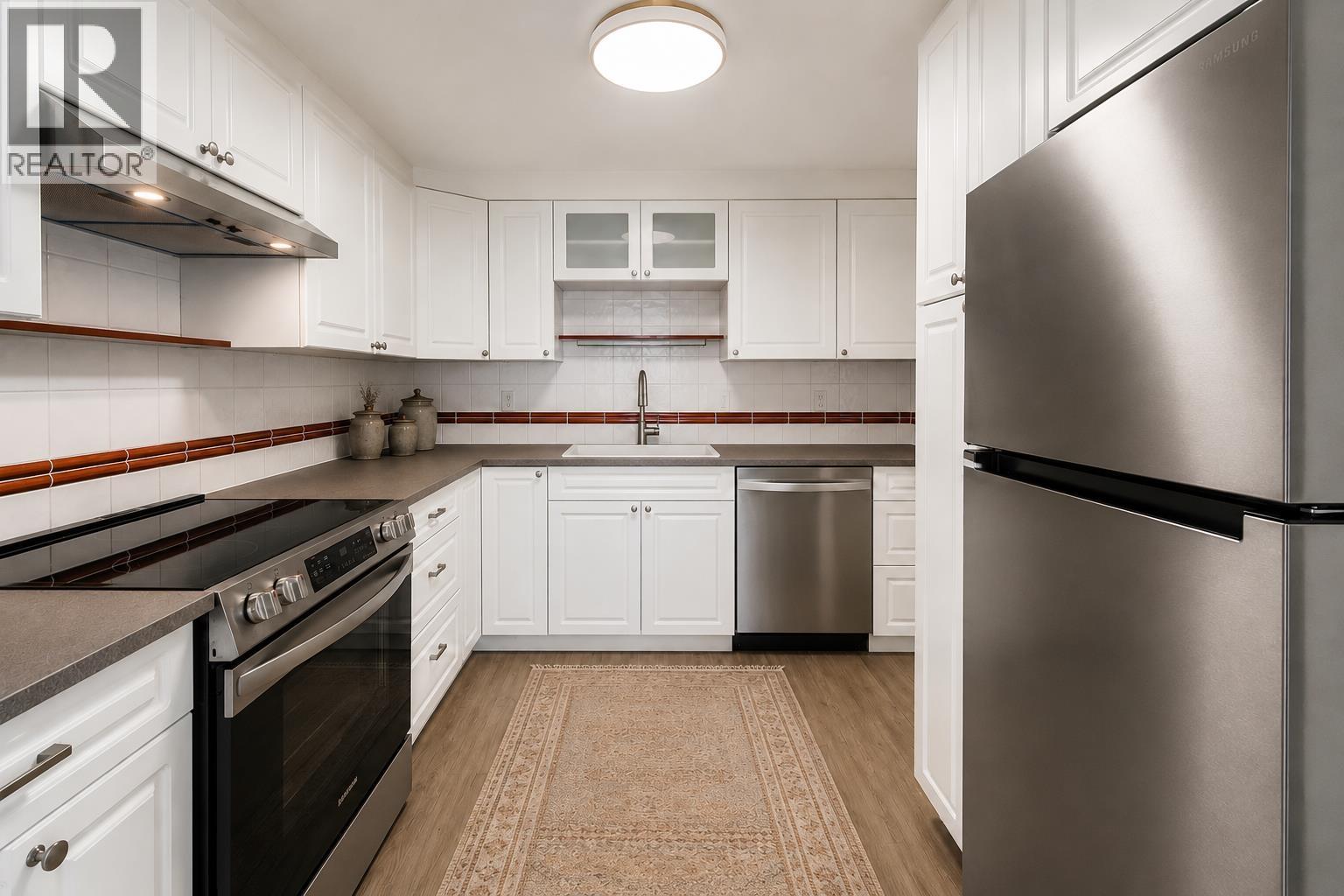 962 E 11th Avenue, Vancouver, British Columbia  V5T 2E9 - Photo 13 - R3156769