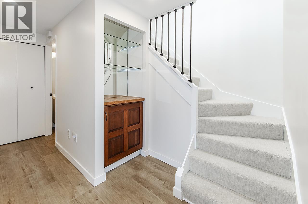 962 E 11th Avenue, Vancouver, British Columbia  V5T 2E9 - Photo 6 - R3156769