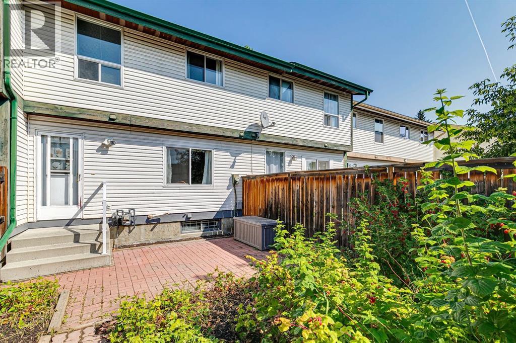 33 Woodhill Court SW, Calgary, Alberta  T2W 3P1 - Photo 27 - A2338153