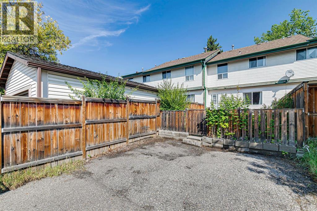 33 Woodhill Court SW, Calgary, Alberta  T2W 3P1 - Photo 29 - A2338153