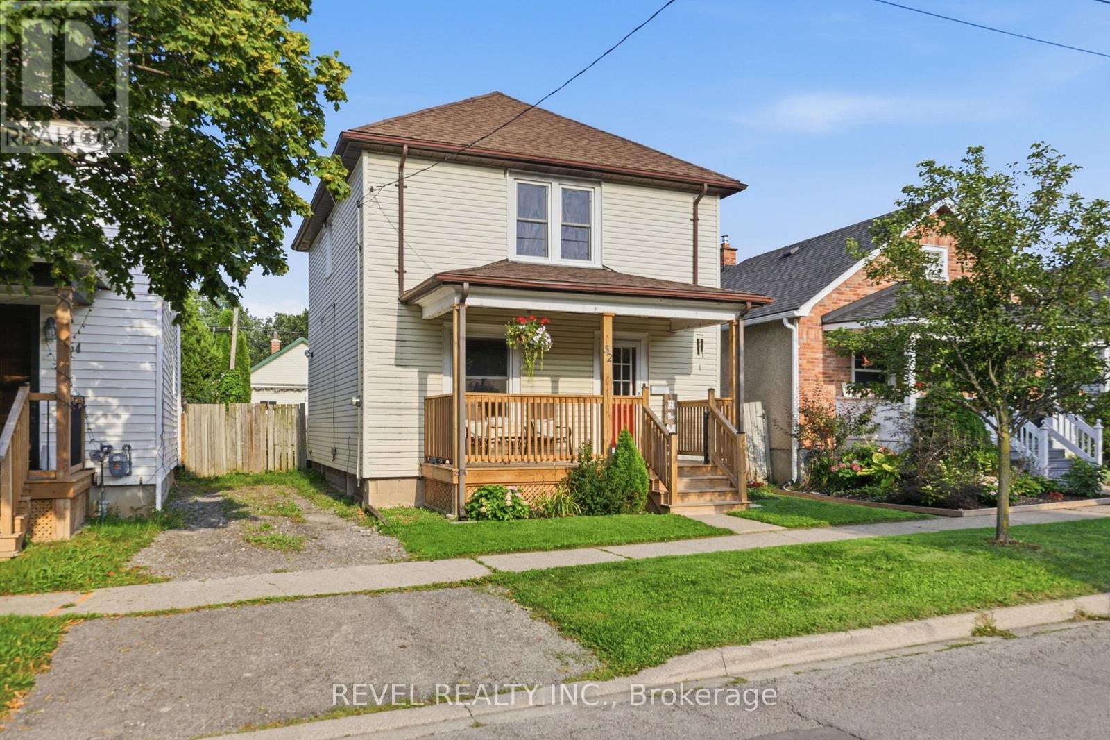52 Berryman Avenue, St. Catharines, Ontario  L2R 3W9 - Photo 2 - X13689604