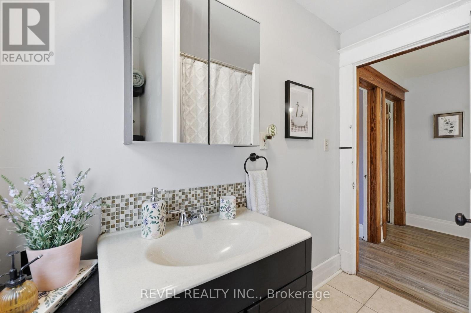 52 Berryman Avenue, St. Catharines, Ontario  L2R 3W9 - Photo 24 - X13689604