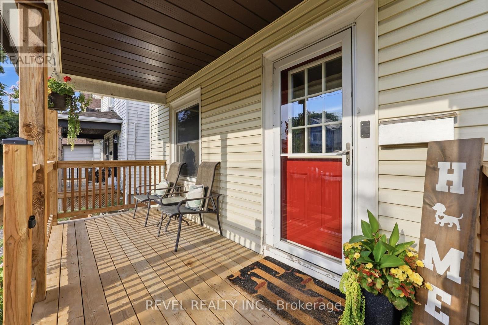 52 Berryman Avenue, St. Catharines, Ontario  L2R 3W9 - Photo 3 - X13689604
