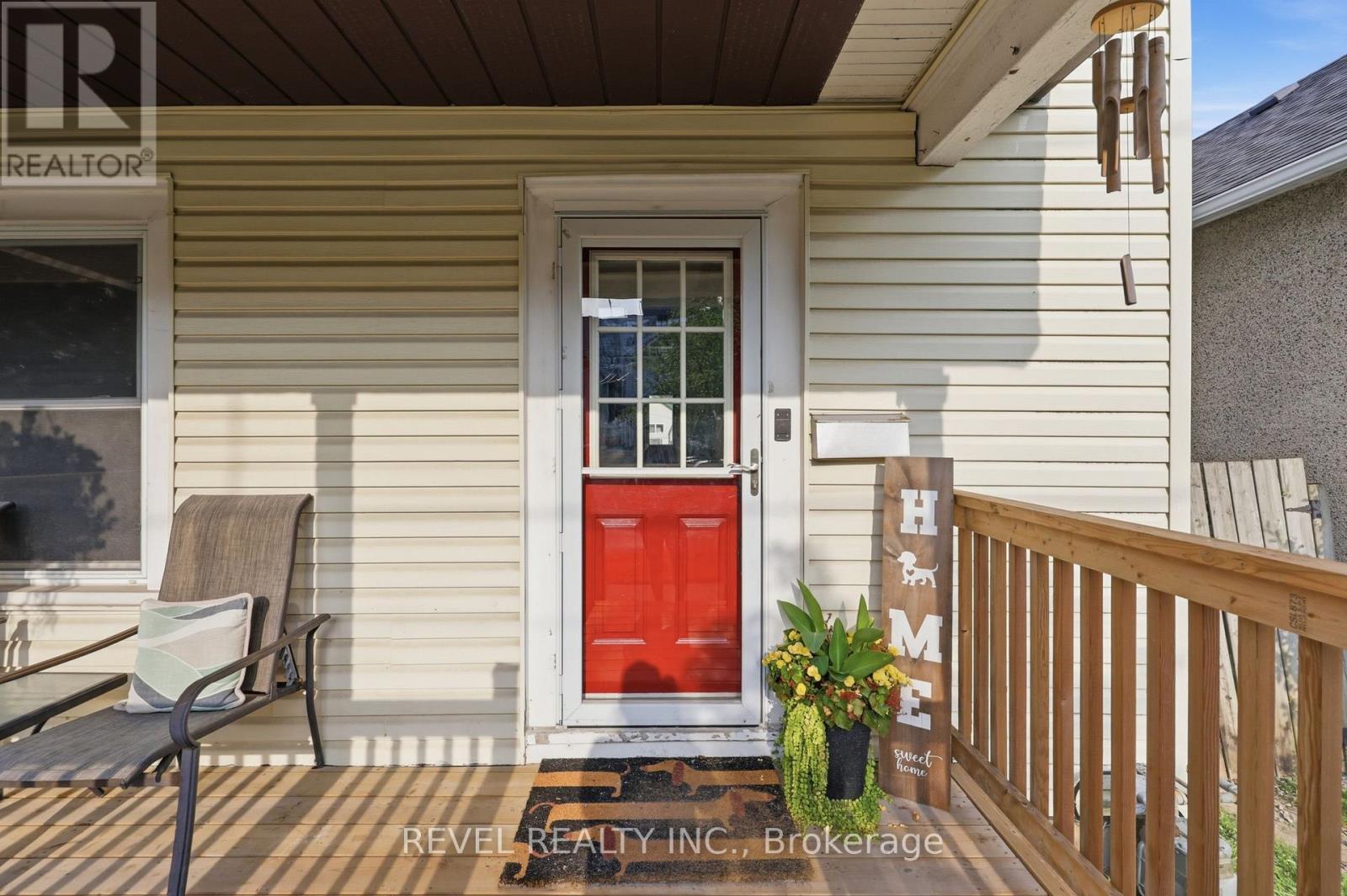 52 Berryman Avenue, St. Catharines, Ontario  L2R 3W9 - Photo 5 - X13689604