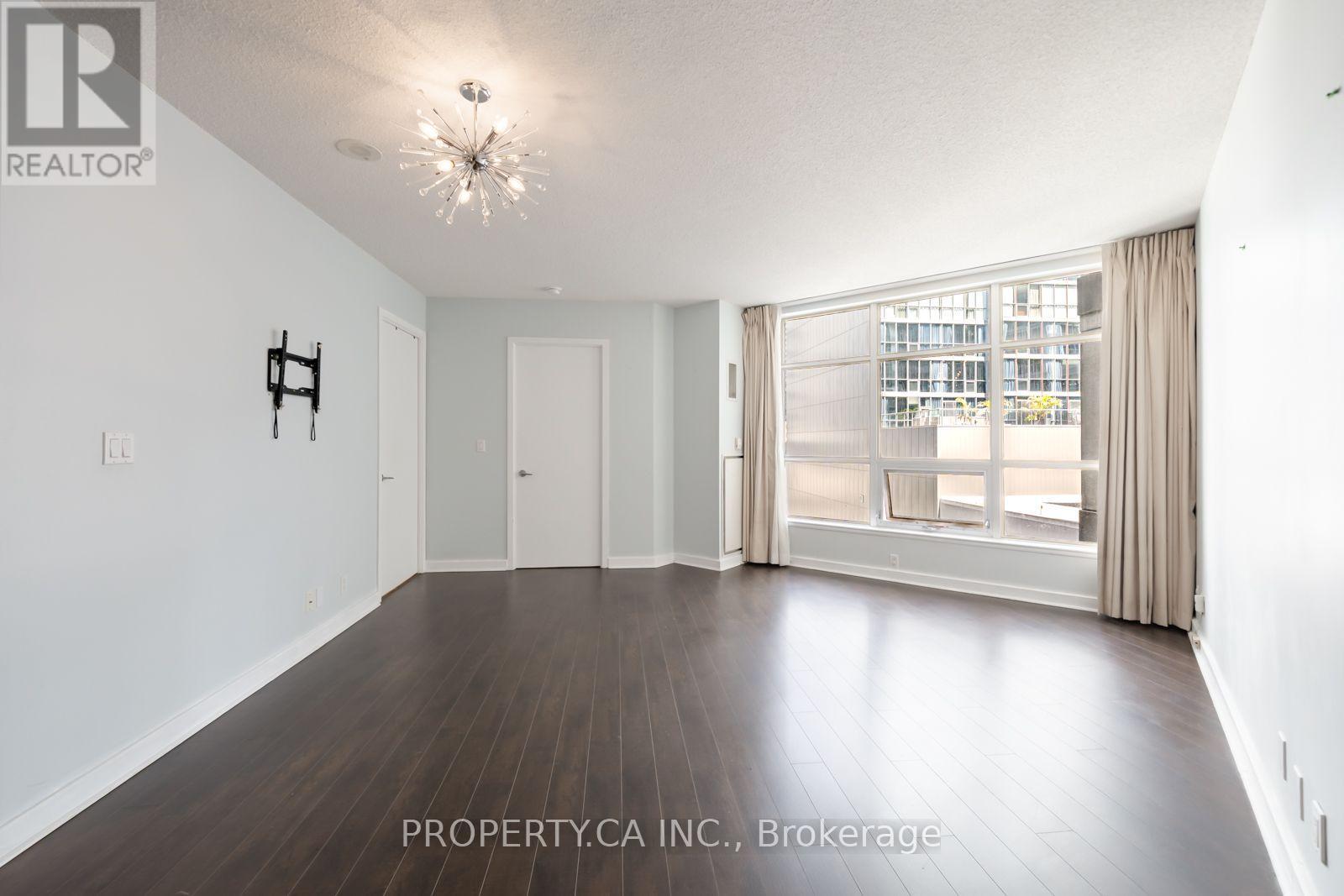 401 - 350 Wellington Street W, Toronto, Ontario  M5V 3W9 - Photo 3 - C13689228
